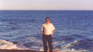 Watch Bruce Hornsby Walk In The Sun video