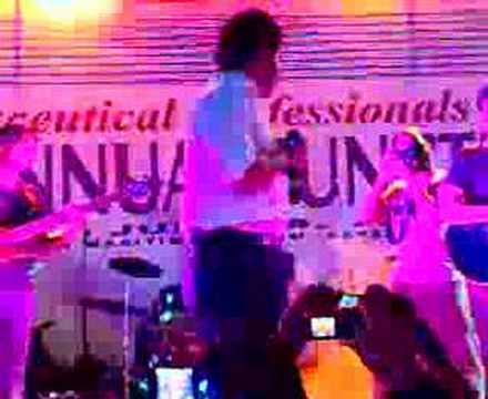 Fakhir Performing Live - Dil Ruba