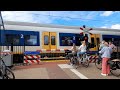 Spoorwegovergang Heiloo // Dutch railroad crossing