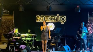 Kübra Gözel - Yaz Gülü (Live)