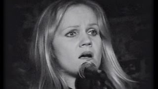 Watch Eva Cassidy Over The Rainbow video