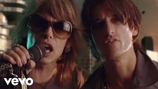Watch Aerosmith Fly Away From Here video