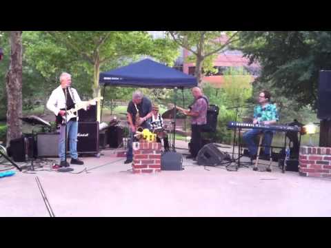 Jammin @ Joe's Crab Shack~Tulsa, OK~09-21-11~video by beth norton