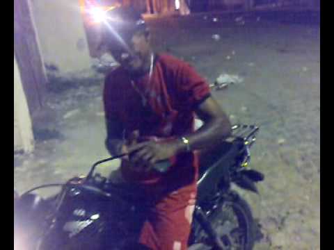 lucio atraz do cachorro