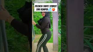 Tante Y Tobrut Goyang Tik Tok