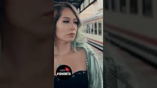 Harun Kolçak Feat. Gülçin Ergül - Ağlat Beni