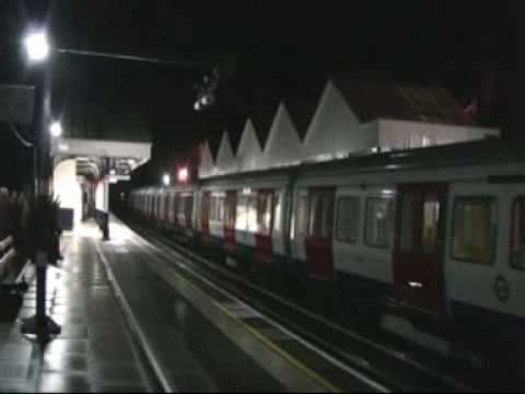 London Underground Tube Train. London Underground | Delivery