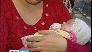 Видео Жительницу Олонца отправили рожать в Ленобласть от Vesti Karelia, Олонецкая улица, Челябинск, Россия