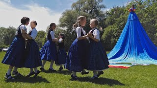 Kinder der Banater Tanzgruppe München bei der Veranstaltung "Friedens-Tanz für Europa"