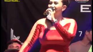 Download lagu Via Vallen Selow