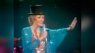 Watch Anne Murray Everything Old Is New Again video