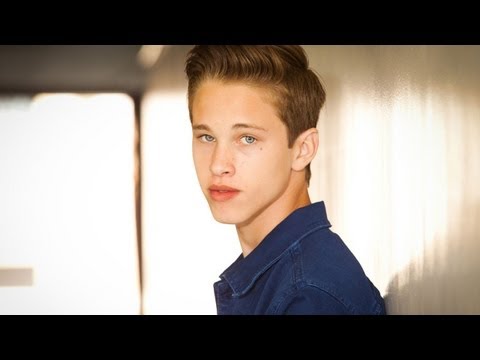 Ryan Beatty Picks His Out His Teen Choice Awards Ensemble!