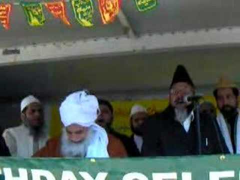 Mustafa Jaane Rehmat Pe Laakhon Salam