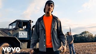 Watch Redneck Souljers Down This Road video