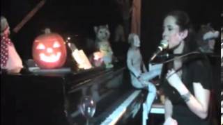 Watch Nerina Pallot The Hold Tight video