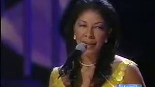 Watch Natalie Cole Livin For Love video