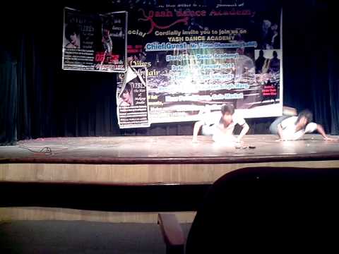 AYE KHUDA LUT GAYA.......YASH DANCE ACADEMY