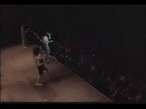 AC/DC - Girls got Rhythm (Live with Bon Scott)