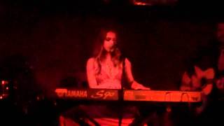 Debi Nova En Vivo -Live Acoustic Drummer Boy