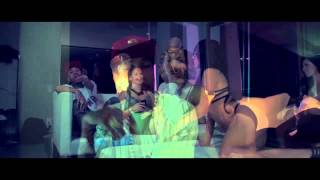 Watch Mally Mall Eat video
