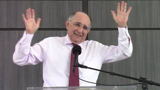 Moisés enfrenta os idólatras (Série ÊXODO 76) - Mauro Clark