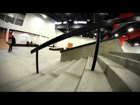 SM245: Sk8 Skates At The Edge