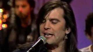 Watch Steve Earle Six Days On The Road video