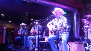 Watch Mark Chesnutt When The Lights Go Out video