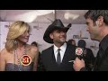 Chuck Wicks Interviews Carrie Underwood at CMA Awards