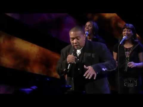 Nelly Furtado Feat. Timbaland - Give It To Me HD (Live)