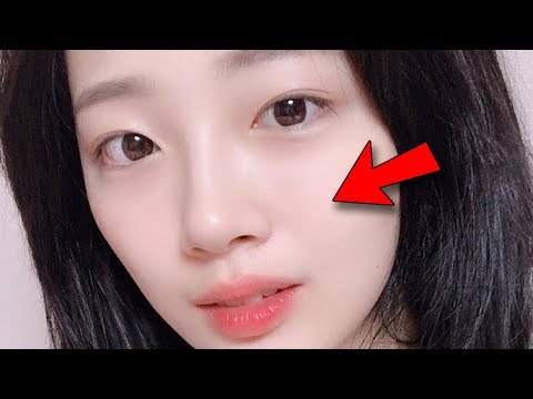 Thoa phấn rôm lên mặt rồi nhúng nước, làn da trắng sáng mướt mịn cả ngày nè