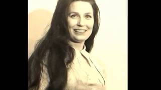 Watch Loretta Lynn Leaning On Your Love video