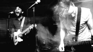 Watch Beau Navire Bare Trees video