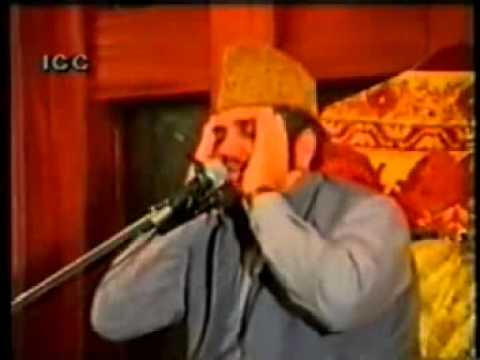 Amazing Sura Akhlas recites by Sadaqat Ali