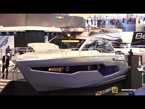 2018 Cranchi E52 F Yacht - Walkaround - 2018 Boot Dusseldorf Boat Show
