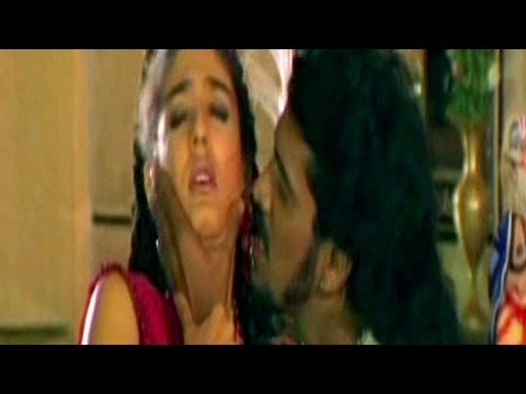 Upendra Raveena Tandon Laakhan - Scene 1013