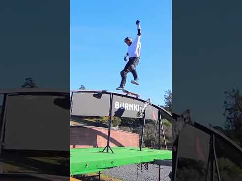 This dude is literally inhuman @bobburnquist #shorts #skateboarding