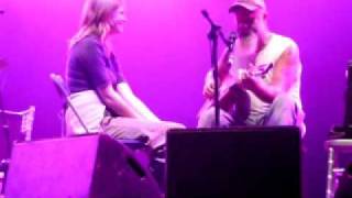 Watch Seasick Steve Walkin Man video