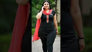 Dubai Princess Talking On Phone Pretty Girl Walking Elegance