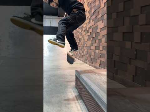 Nose grind Nollie heel flip out #skateboarding