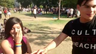 Beso O Cachetadazombie Walk 2016