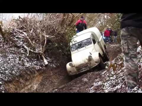 2CV 4x4 and 4x2 Raid car