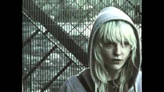 Watch Laura Marling London Town video