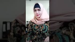 Hijab pamer toge monstrook