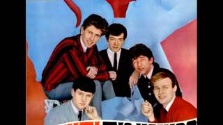 Watch Hollies Rockin Robin video