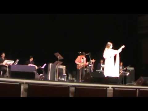 Alka Yagnik Live in Concert in Atlanta-Tum Aaye Toh Aaya Mujhe...