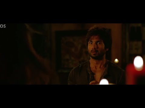 Watch Sonakshis most embarrasing moment - R...Rajkumar