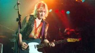 Watch Mick Ronson Dont Look Down video