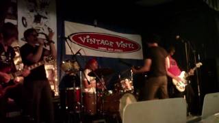 Watch Jesse Malin Prisoners Of Paradise video