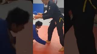 Slick BJJ entry to footlock #shorts #bjj #ralphgracie
